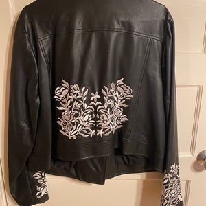 Women’s XXL black jacket
